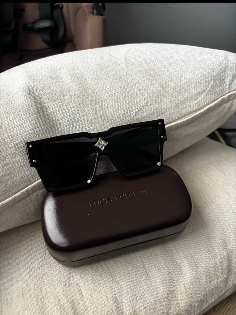 LV Black Cyclone Sunglasses - Picture 2 of 6